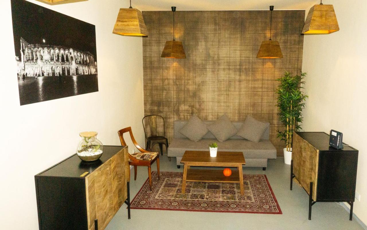 La Marque Jaune Hotel Verona Bagian luar foto