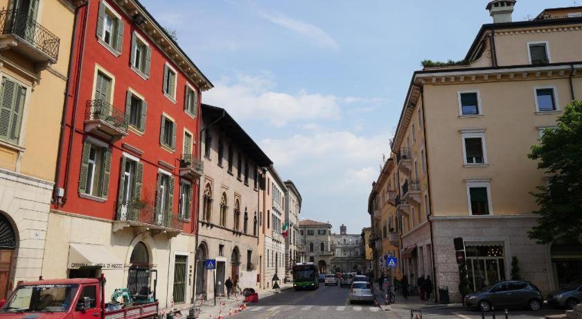 La Marque Jaune Hotel Verona Bagian luar foto